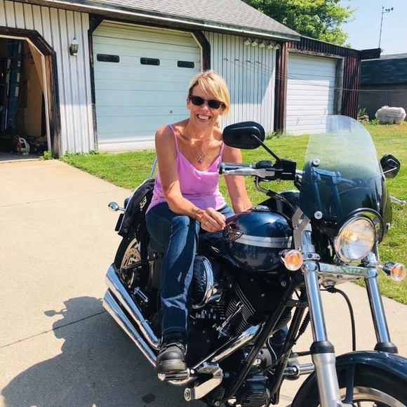 Meet your Posher, Tammy - Picture 2 of 2